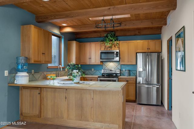 6615 W Sweetwater Drive, Tucson, AZ 85745