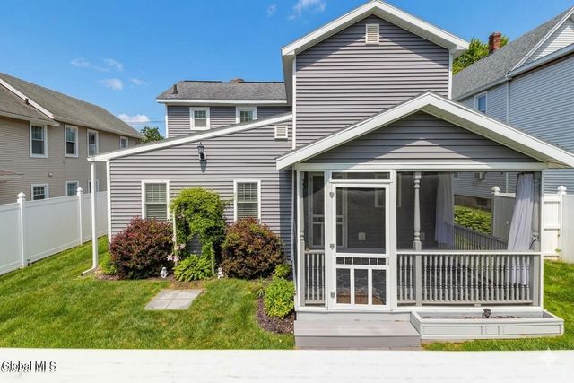 300 S Perry Street, Johnstown, NY 12095