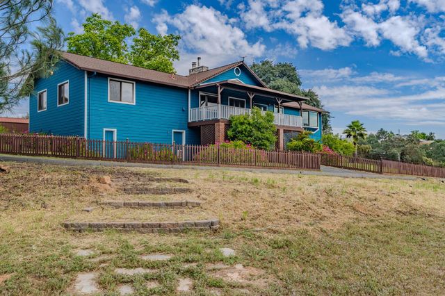 6731 McCauley Rd, Valley Springs, CA 95252