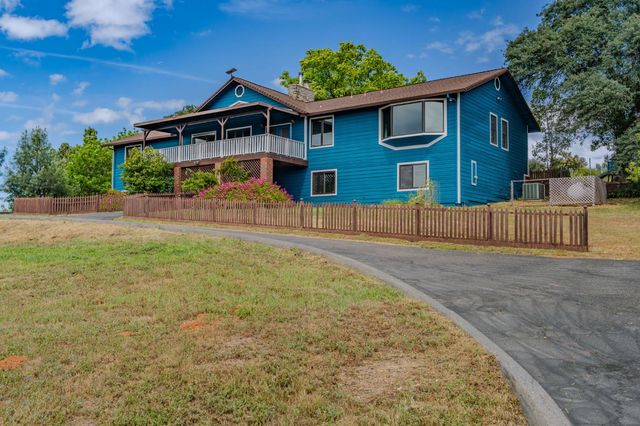 6731 McCauley Rd, Valley Springs, CA 95252