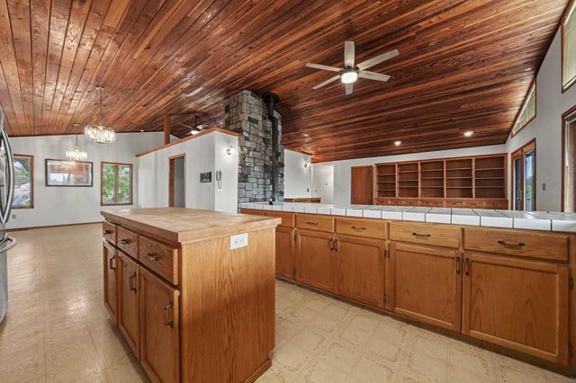 6731 McCauley Rd, Valley Springs, CA 95252