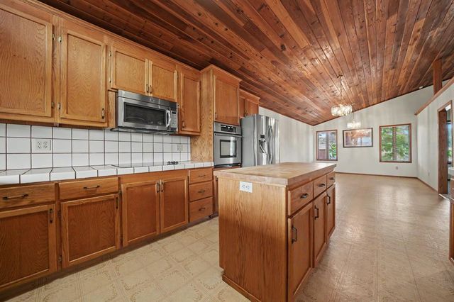 6731 McCauley Rd, Valley Springs, CA 95252