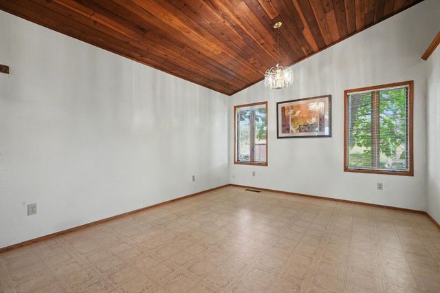 6731 McCauley Rd, Valley Springs, CA 95252
