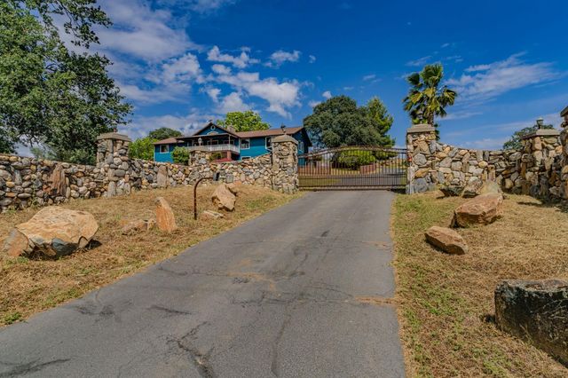 6731 McCauley Rd, Valley Springs, CA 95252