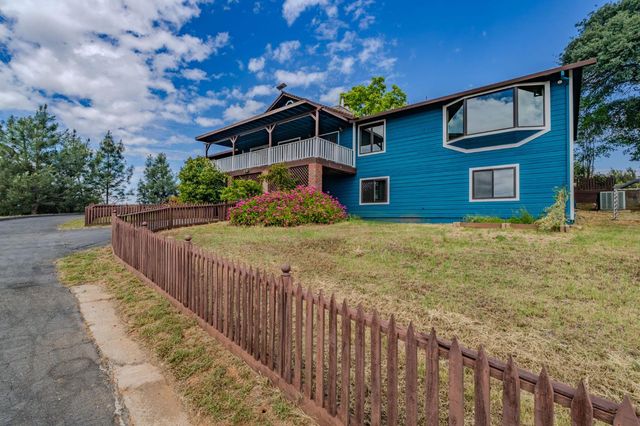 6731 McCauley Rd, Valley Springs, CA 95252
