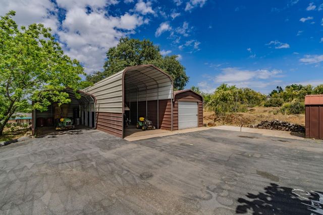 6731 McCauley Rd, Valley Springs, CA 95252