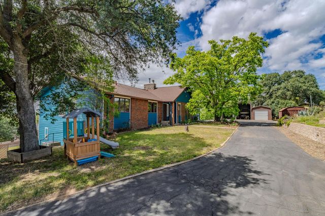 6731 McCauley Rd, Valley Springs, CA 95252