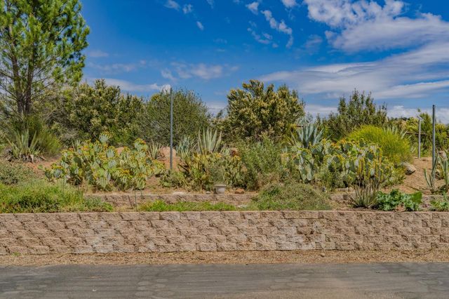 6731 McCauley Rd, Valley Springs, CA 95252