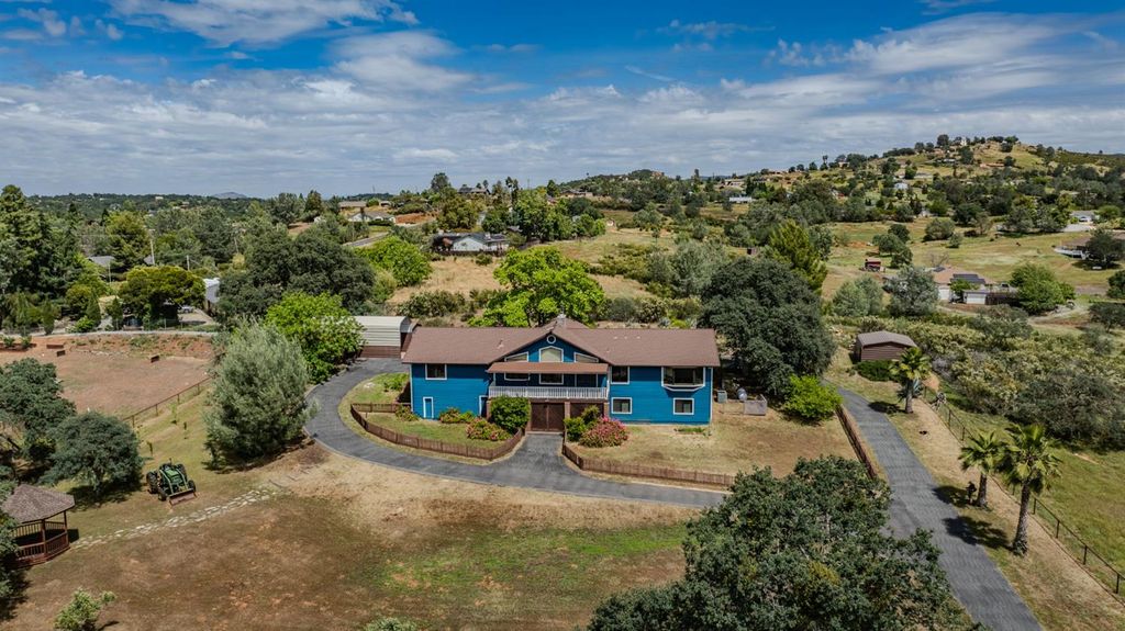6731 McCauley Rd, Valley Springs, CA 95252