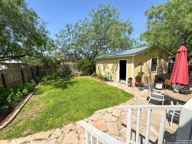 556 FAIRWAY CIRCLE, Brackettville, TX 78832