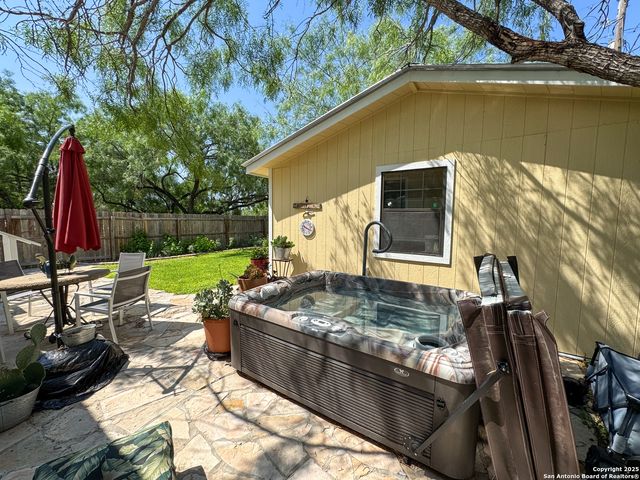 556 FAIRWAY CIRCLE, Brackettville, TX 78832