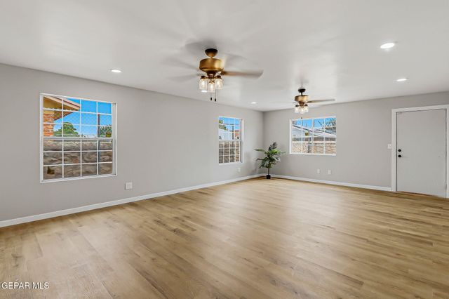 10812 AQUAMARINE Street, El Paso, TX 79924