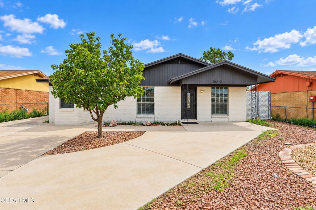 10812 AQUAMARINE Street, El Paso, TX 79924
