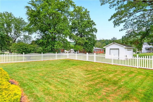 160 Elizabeth St, South Union Twp, PA 15445