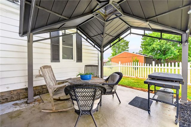 160 Elizabeth St, South Union Twp, PA 15445