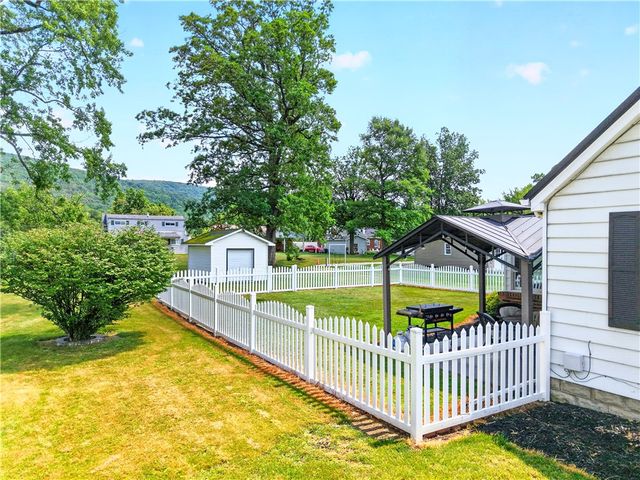 160 Elizabeth St, South Union Twp, PA 15445