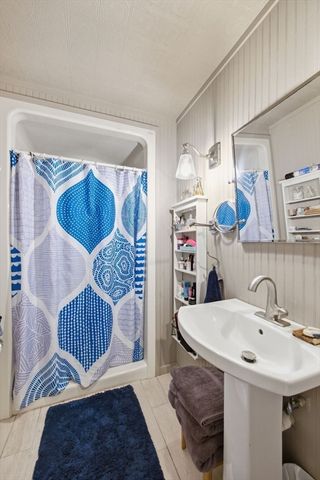 55 Perkins St, Salem, MA 01970