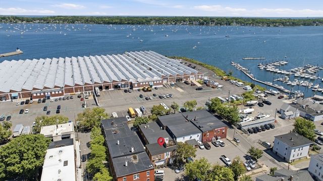 55 Perkins St, Salem, MA 01970
