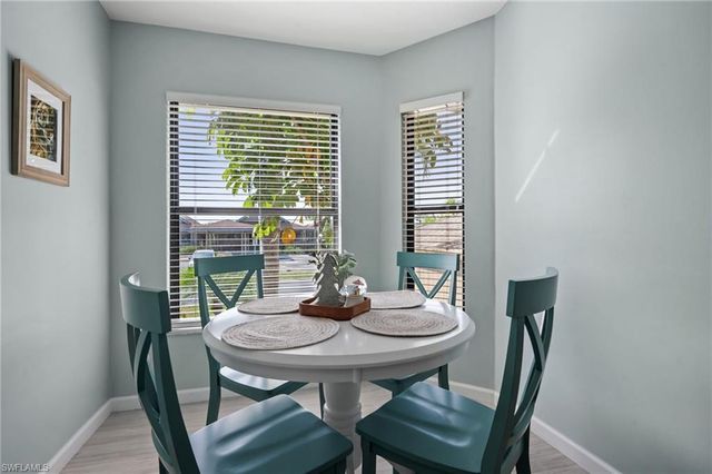 17611 Marco Island LN, Fort Myers, FL 33908