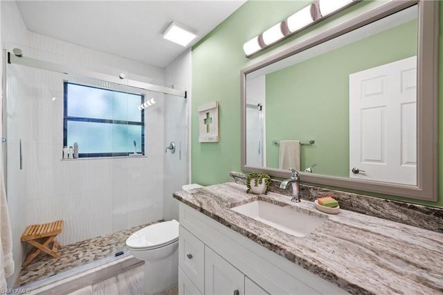 17611 Marco Island LN, Fort Myers, FL 33908