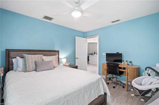 17611 Marco Island LN, Fort Myers, FL 33908