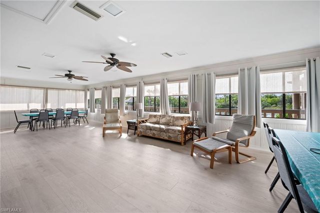 17611 Marco Island LN, Fort Myers, FL 33908