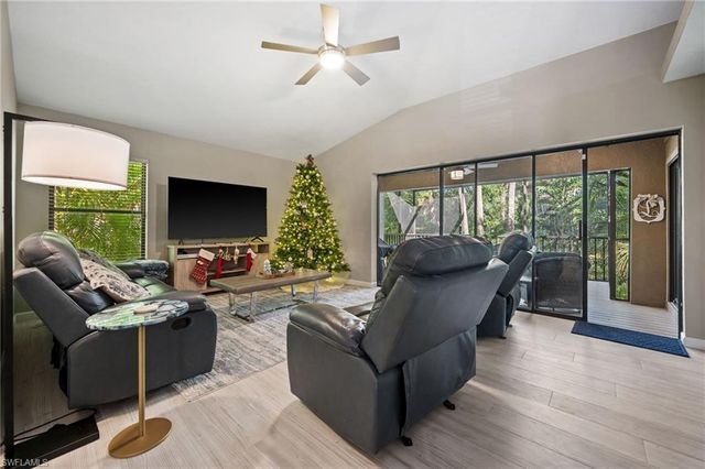 17611 Marco Island LN, Fort Myers, FL 33908