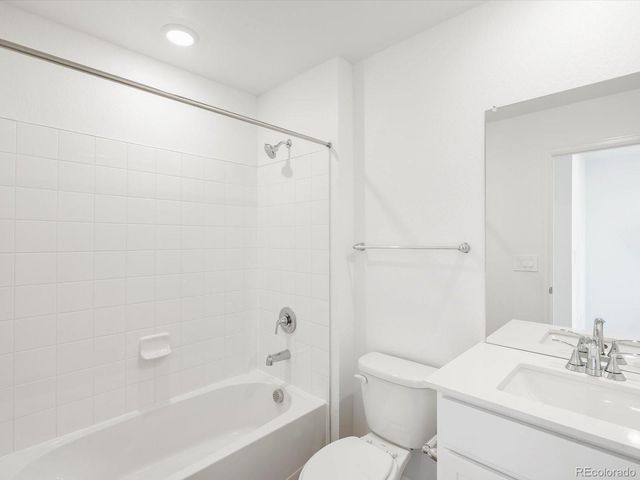 21239 E 65th Drive, Aurora, CO 80019