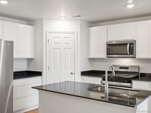 21239 E 65th Drive, Aurora, CO 80019