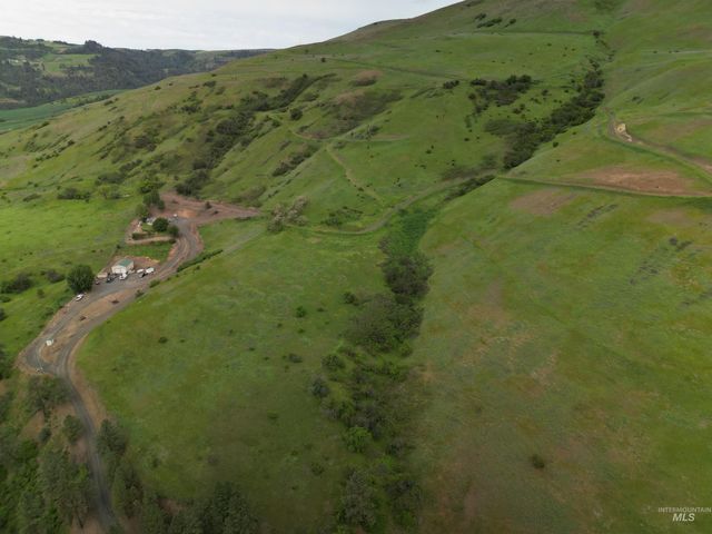 1647 Hwy 3, Kendrick, ID 83537