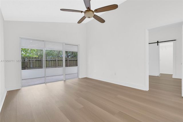 10048 SW 222nd St 0, Cutler Bay, FL 33190