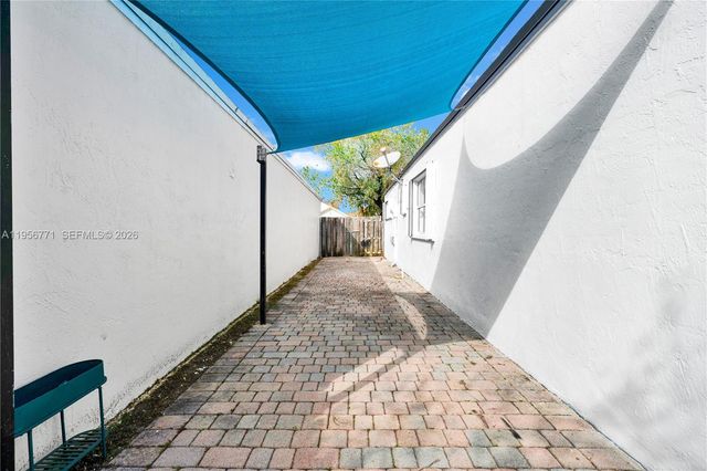 10048 SW 222nd St 0, Cutler Bay, FL 33190