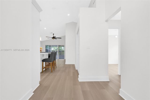 10048 SW 222nd St 0, Cutler Bay, FL 33190