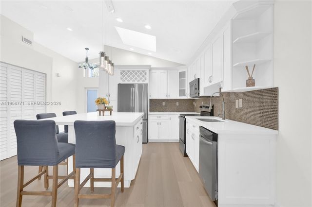 10048 SW 222nd St 0, Cutler Bay, FL 33190