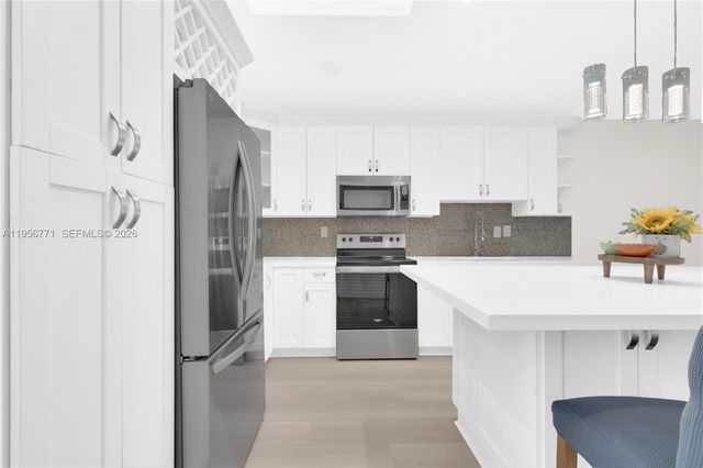 10048 SW 222nd St 0, Cutler Bay, FL 33190