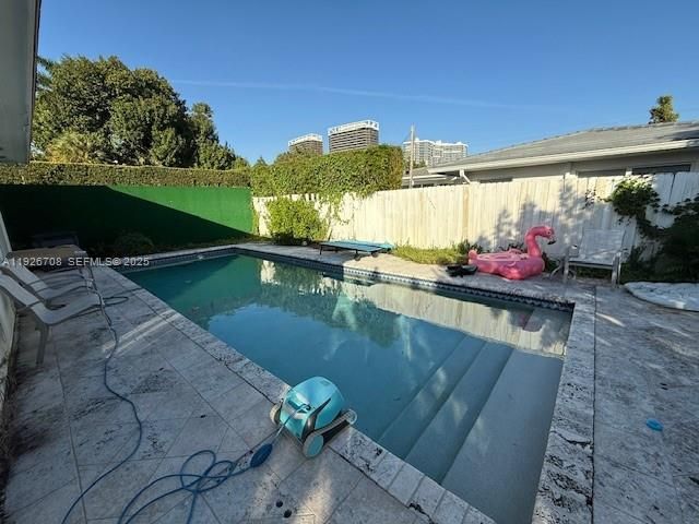 9541 Carlyle Ave 9541, Surfside, FL 33154