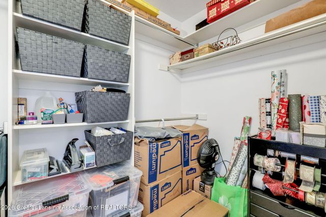 2678 Valdez Drive, Lansing, MI 48911