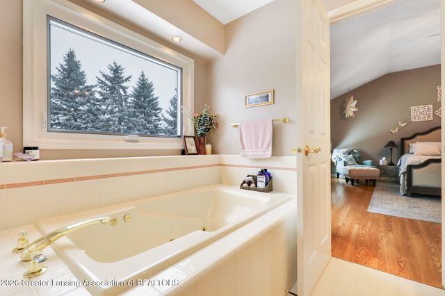 2678 Valdez Drive, Lansing, MI 48911