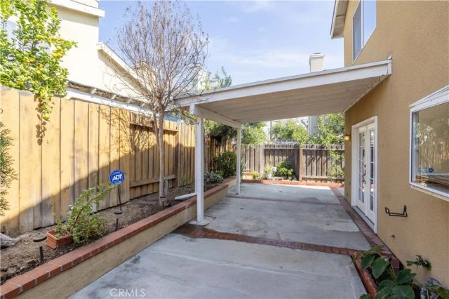 9155 Noble, North Hills, CA 91343