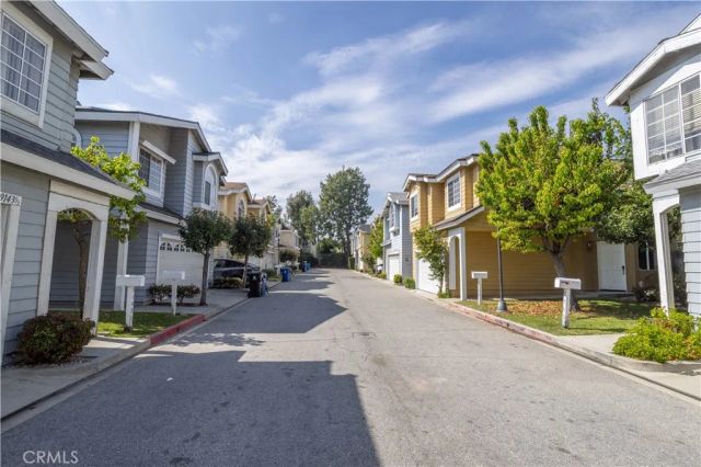 9155 Noble, North Hills, CA 91343