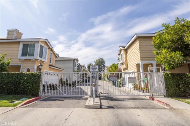 9155 Noble, North Hills, CA 91343