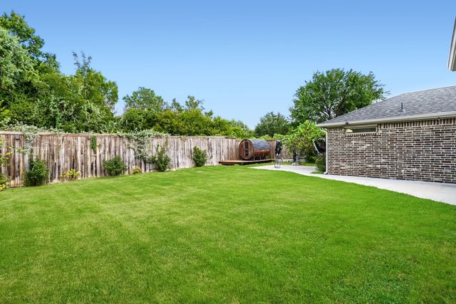 1300 Avenue C, Grand Prairie, TX 75051