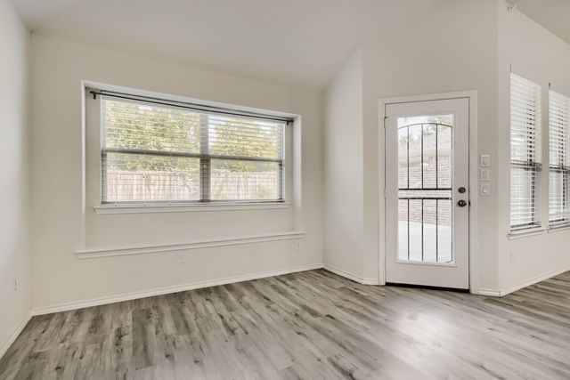 1300 Avenue C, Grand Prairie, TX 75051