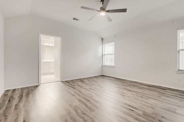 1300 Avenue C, Grand Prairie, TX 75051