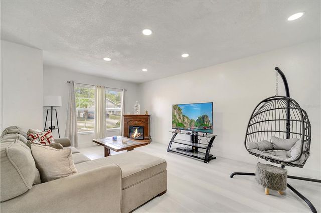 5118 LUNA NEGRA DRIVE, Orlando, FL 32811