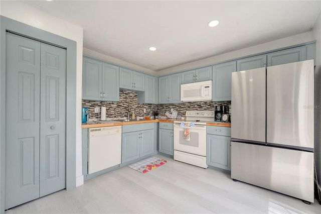 5118 LUNA NEGRA DRIVE, Orlando, FL 32811