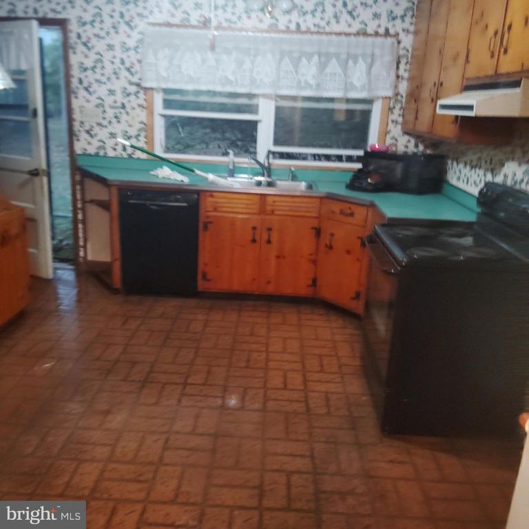 1217 RED HILL RD, Dauphin, PA 17018