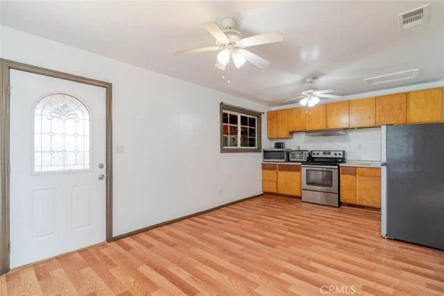 13333 Gladstone Avenue, Sylmar, CA 91342