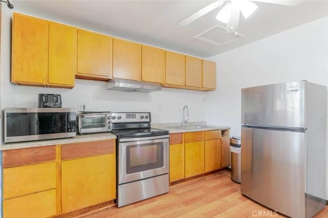13333 Gladstone Avenue, Sylmar, CA 91342
