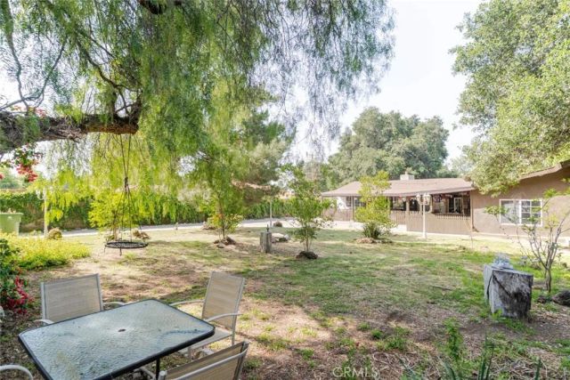 13333 Gladstone Avenue, Sylmar, CA 91342
